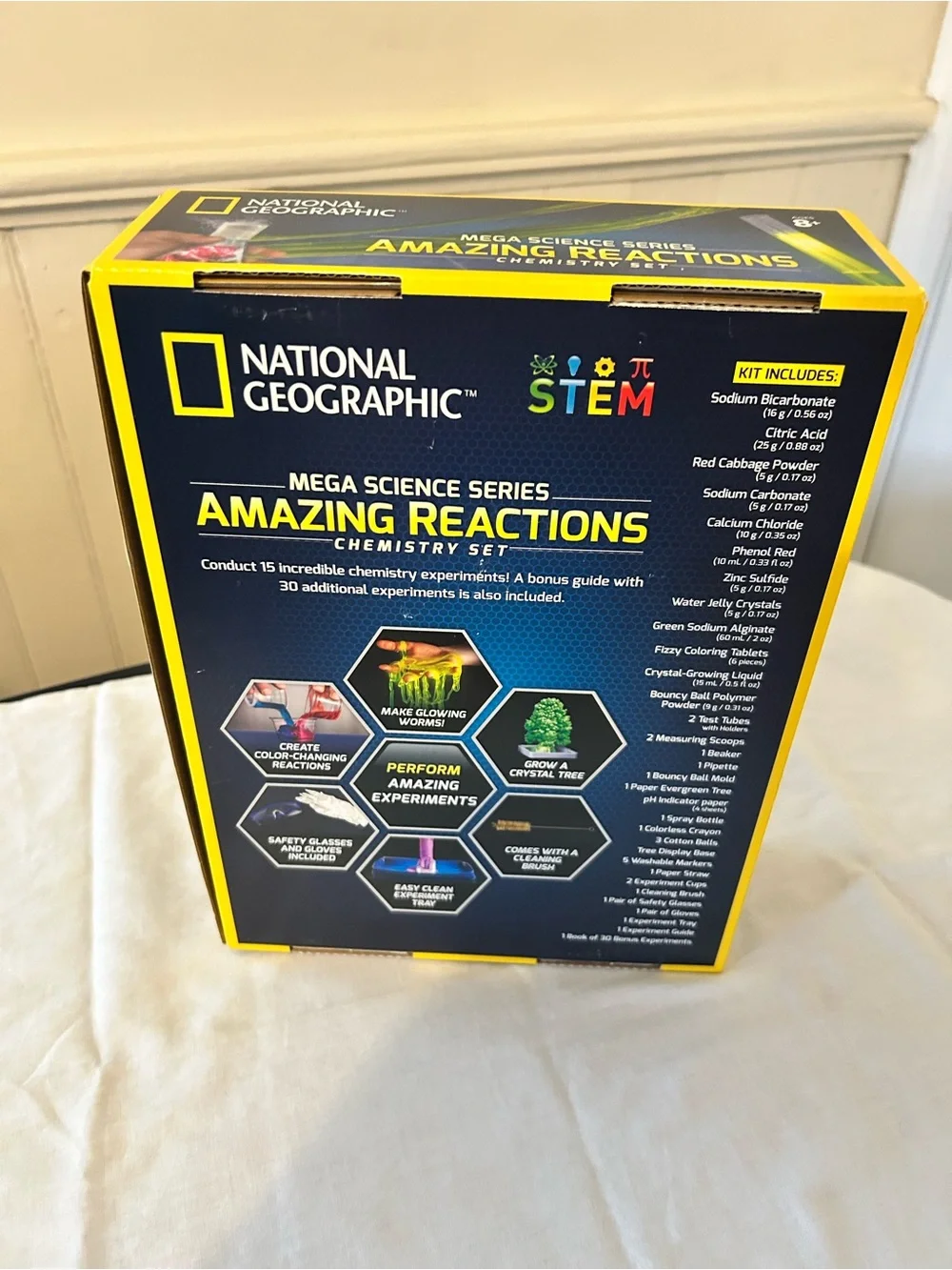 NIB National Geographic Amazing Reactions Chemistry Set/45 Experiments/8+